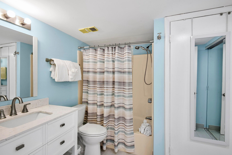 Bathroom, Estero Beach & Tennis 1201-a, Lee