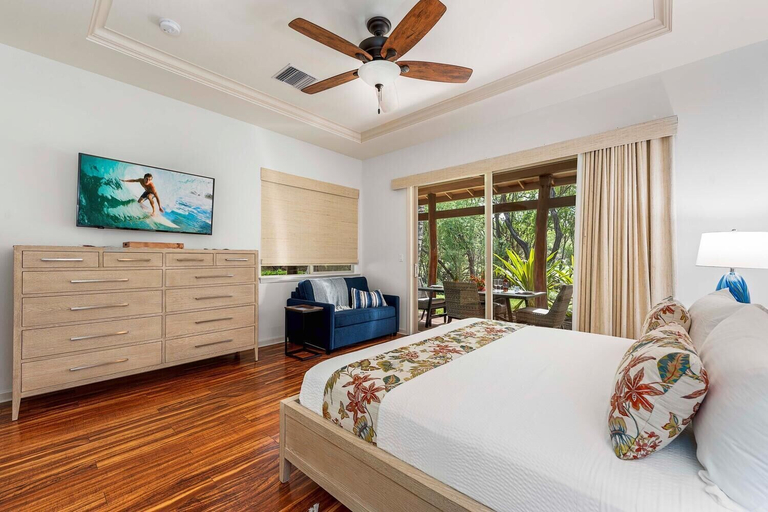 Room 4, The Fairways Home with Hot Tub, Hawaii