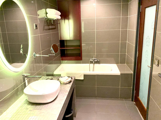 Bathroom 2, Le Fred, Analamanga