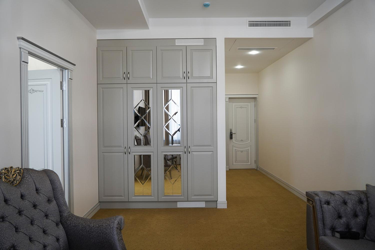 Others 4, Igit Plaza Hotel