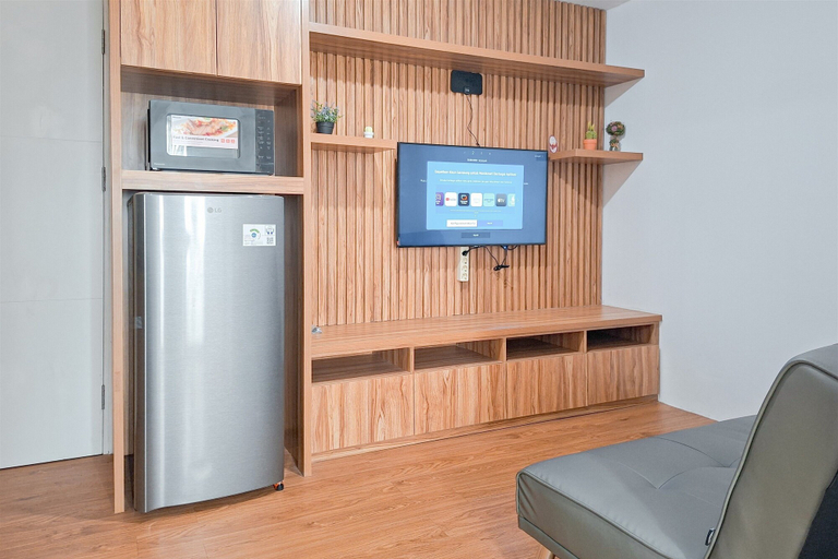 Living room 5, Warm And Cozy 2Br At Urbantown Serpong Apartment, Tangerang Selatan