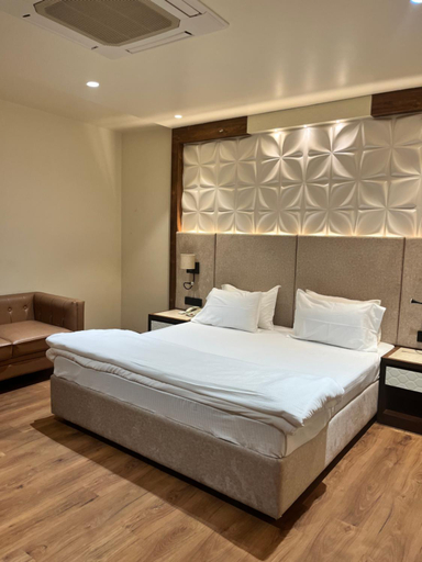 Bedroom, The Harilal, Patna
