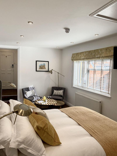 Others 5, Upstairs at 33 - Self check in boutique accommodation in Worcester Centre, Worcestershire