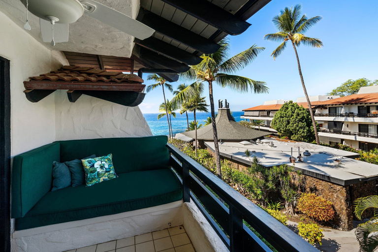 View from room 2, Quiet Complex - AC & Wifi - Well-equipped - Vrkcv, Hawaii