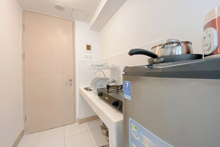 Private kitchen 5, Restful And Simply Studio At Tokyo Riverside Pik 2 Apartment, Tangerang