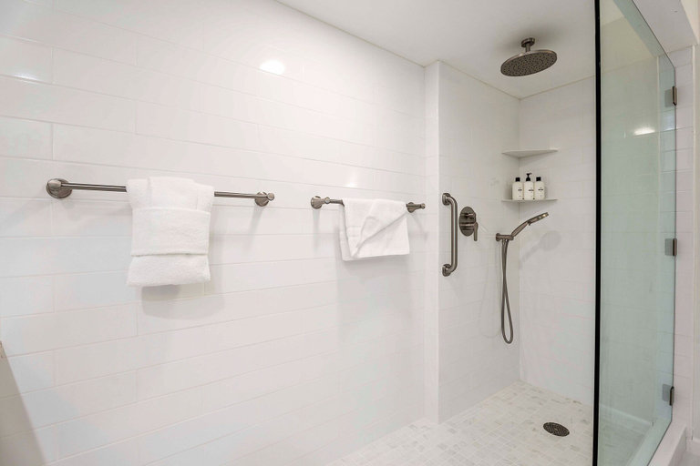 Bathroom 3, Top Floor Rental - Ocean Views - Vrkcv, Hawaii