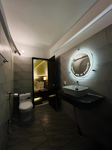 Bathroom 3, Tulip Hotel & Apartments, Karachi