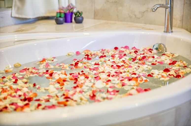 Bathroom 5, Alia Beachfront Suites and Spa, South Aegean