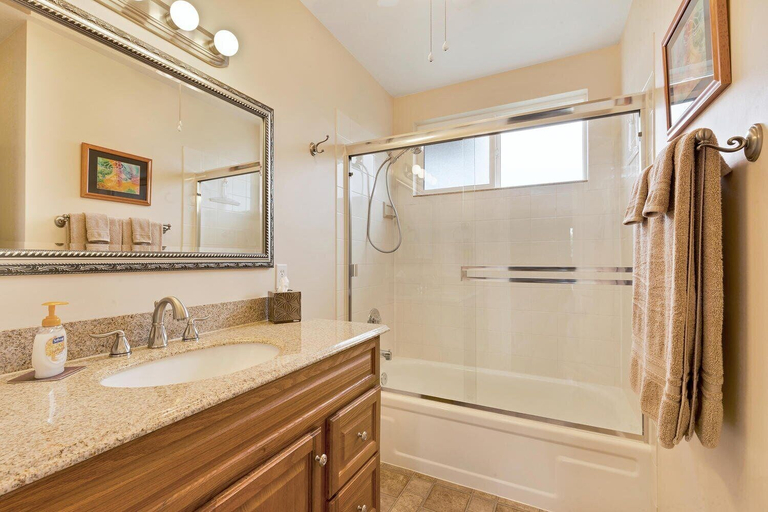 Bathroom 5, Ocean View - Steps From Kahalu'u Beach - Wifi- Vrkcv, Hawaii