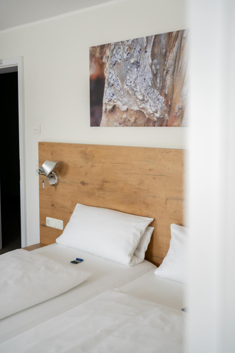 Bedroom 2, Lahn Hotel, Marburg-Biedenkopf