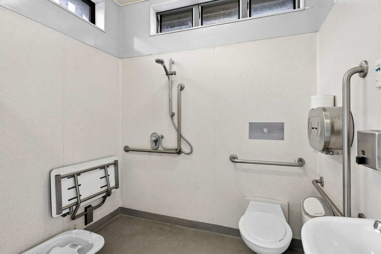 Bathroom 4, Hampshire Holiday Parks - Arrowtown, Queenstown-Lakes
