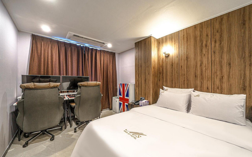 Bedroom 2, Hwagok MS, Gangseo