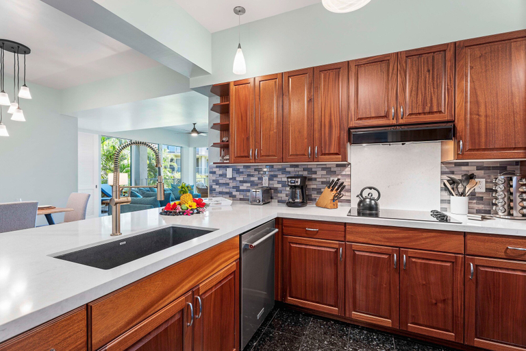 Private kitchen 2, Corner Unit - AC & Wifi - Concierge Included - Vrkcv, Hawaii