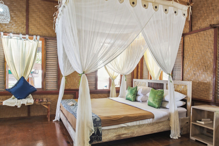Room 5, Cemara Beachfront Suite By Zuzu, East Sumba
