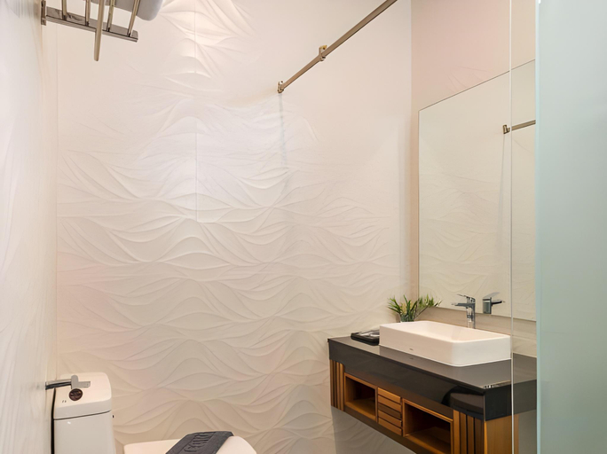 Bathroom 4, Loy Chalet, Mueang Krabi