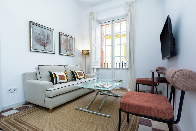 Others 4, Genteel Home Galera II, Sevilla