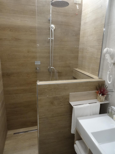 Bathroom, Hotel Abbazia, Udine