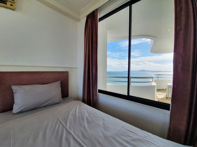 Bedroom 2, Spacious 4 BR with spectacular ocean & city view, Pattaya