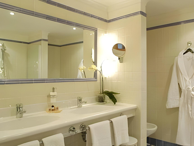 Bathroom 5, Hotel Kreuzberg Monte Croce, Bolzano