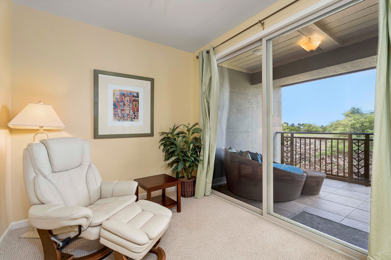 Living area 5, Private - Golf Front Townhome - Vrkcv, Hawaii