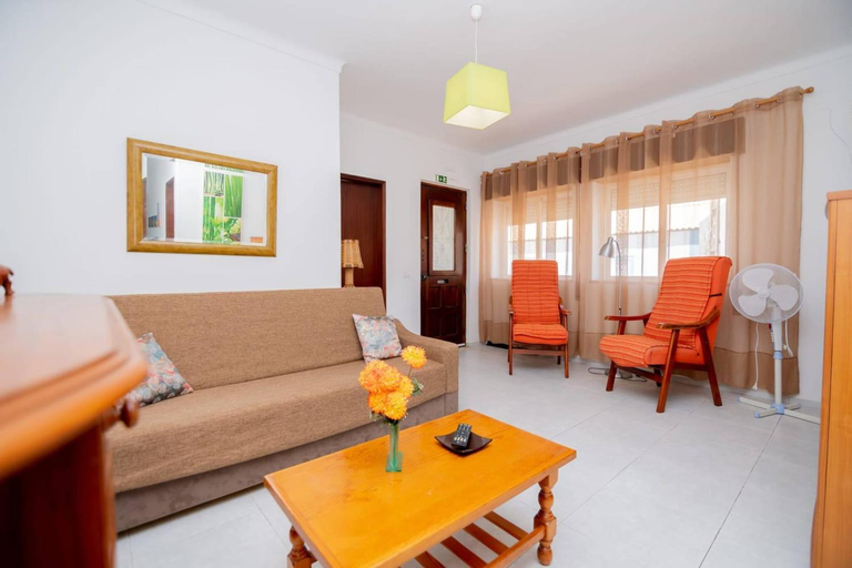 Others 4, Casinha VII by Innkeeper, Albufeira