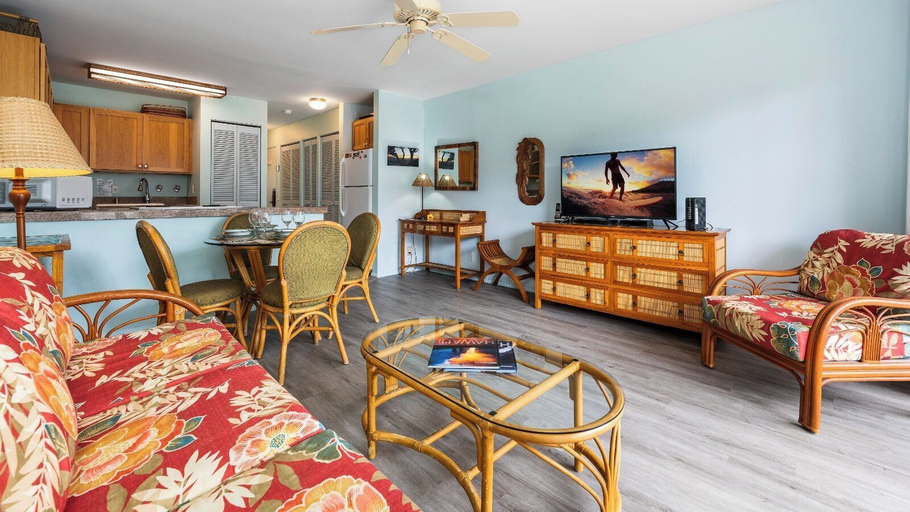 Living area 2, Concierge Included - AC - Completely Updated- Vrkcv, Hawaii