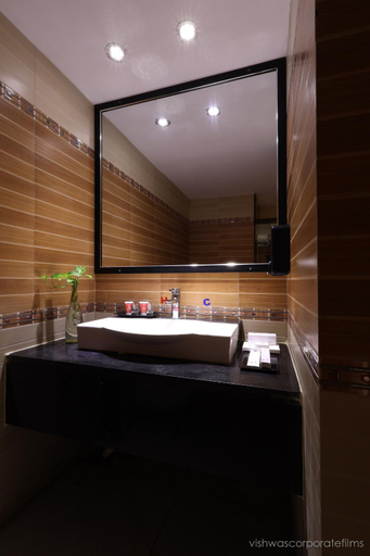 Bathroom 4, Rang Lords Inn Bharuch, Bharuch