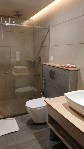 Bathroom 5, The River Retreat Heritage Ayurvedic Resort, Palakkad