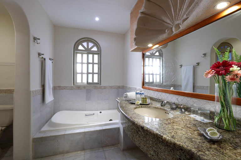 Bathroom 4, Eurostars Hacienda Vista Real, Cozumel