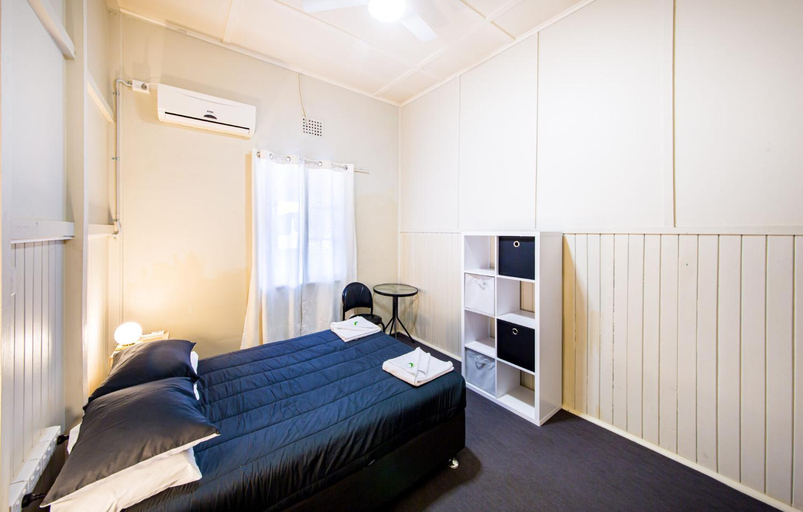 Bedroom 5, The Commercial Hotel Kingaroy, Kingaroy