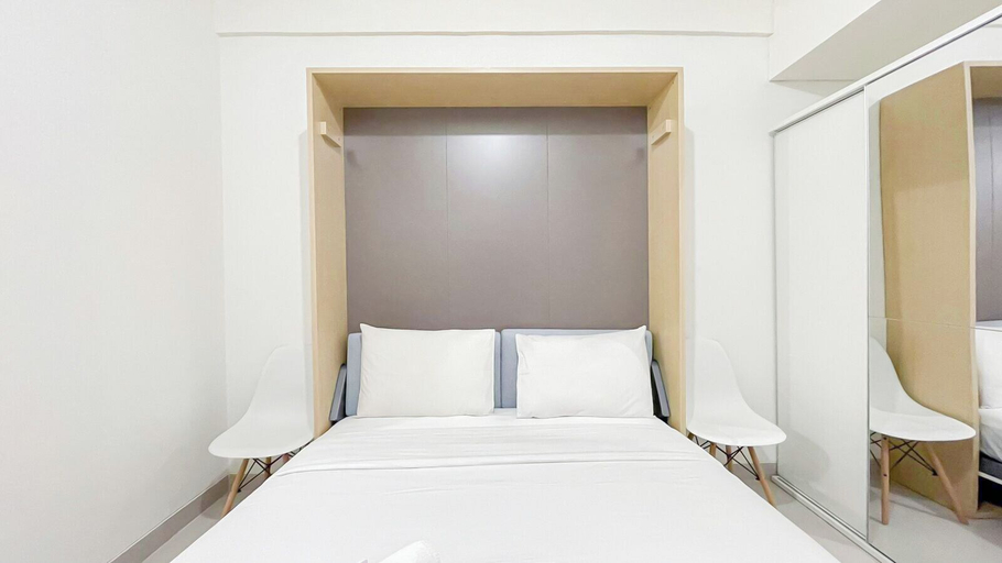 Room 4, White Studio Room (No Kitchen) At Bandaraya - Tallasa City Makassar Apartment, Makassar