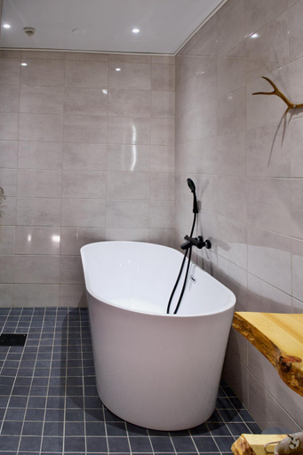 Bathroom 4, Taigaschool Eco Hotel, Northern Ostrobothnia