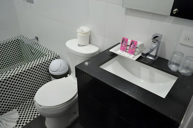 Bathroom 4, Playa del Carmen hotel, Cozumel