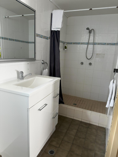 Bathroom 3, The Q Motel Rockhampton, Rockhampton