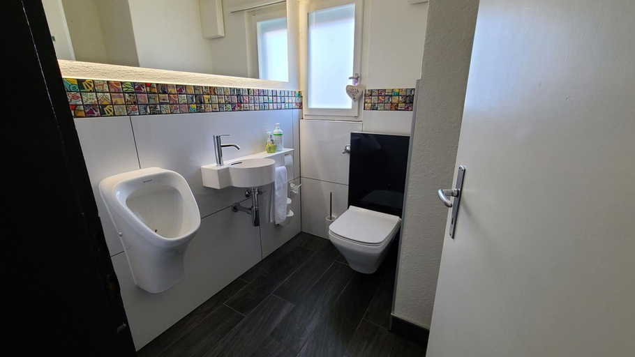 Bathroom 3, Hotel Cafe Seeblick, Glarus