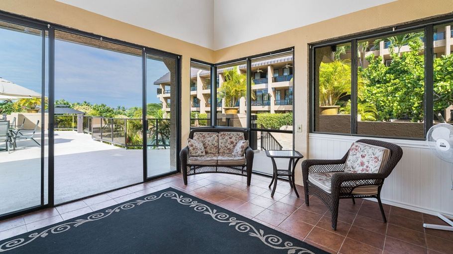 Interior 3, AC - Easy Walk to Restaurants Shopping - Concierge Included - Vrkcv, Hawaii