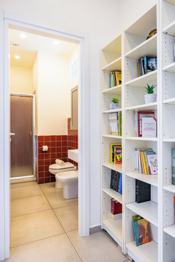 Bathroom 3, Toledo Heights by Napoliapartments, Napoli
