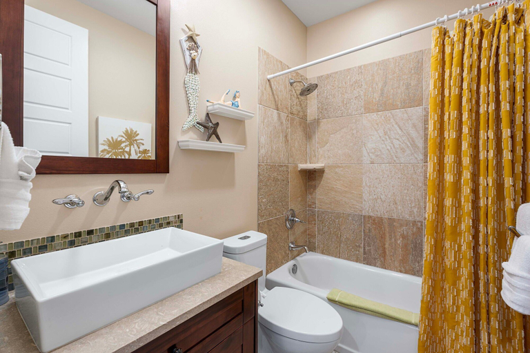 Bathroom 3, Hawaiian Unit - Outdoor Private Pool - Central AC - Vrkcv, Hawaii
