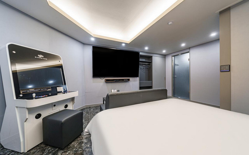 Bedroom 4, Hwagok MS, Gangseo