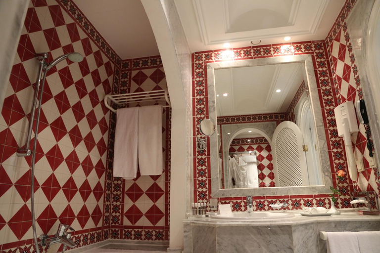 Bathroom 4, Hotel La Maison Blanche, Bab Bhar