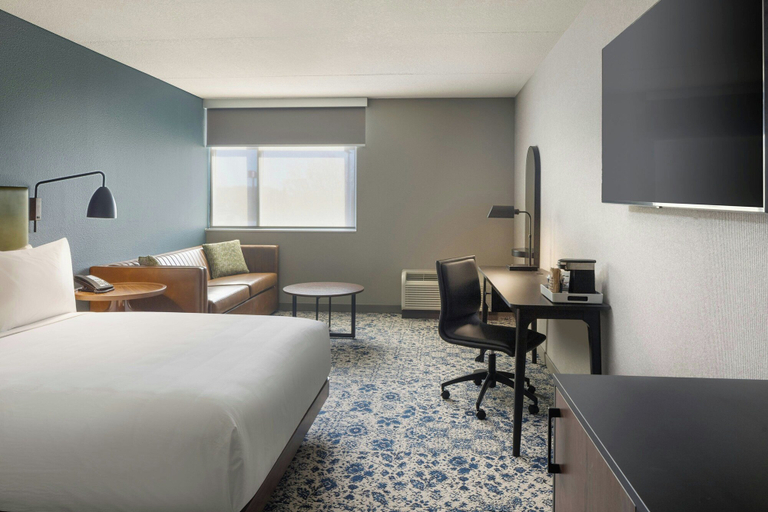 Bedroom 4, Four Points by Sheraton Saginaw, Saginaw