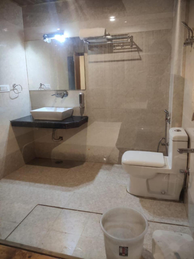 Bathroom 3, Hotel Di Villa, Kullu