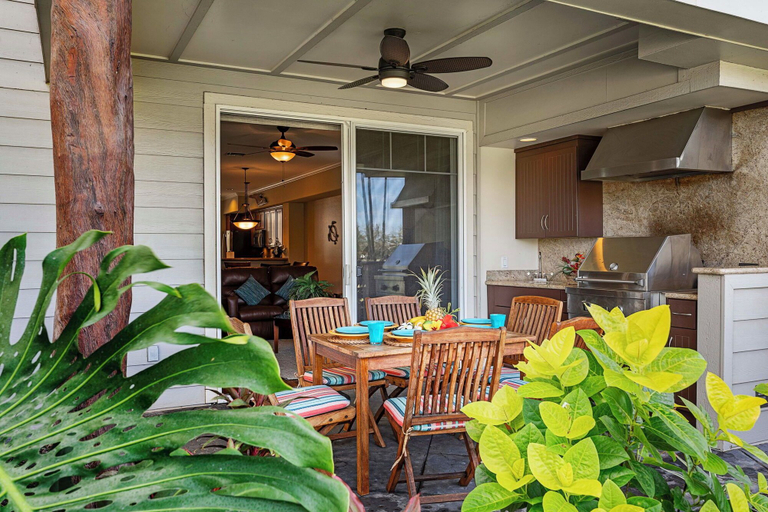 Outdoor dining 5, Golf View Villa - Concierge, Pools, Walk to Beach, Shops & Restaurants - Vrkcv, Hawaii