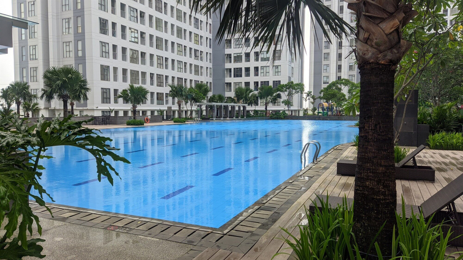 Pool 4, Nice And Homey 2Br Apartment M-Town Residence, Tangerang