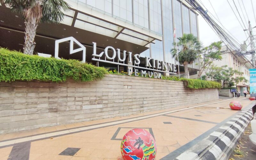 Exterior, Strategic And Homey Studio At Marquis De Lafayette Apartment, Semarang