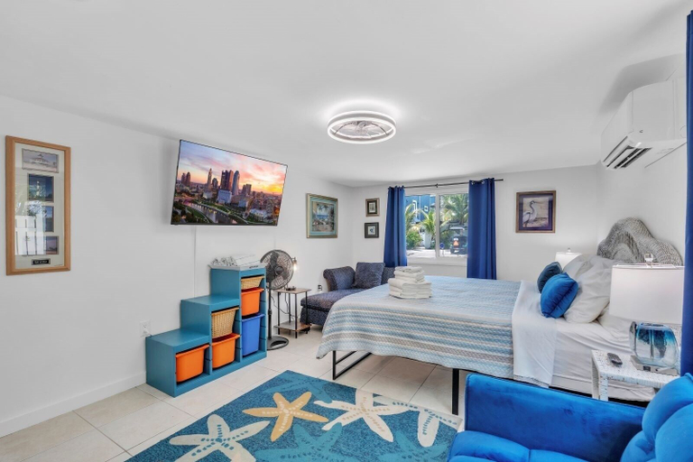 Bedroom 3, Conch Cottage 1 Bedroom Villa by RedAwning, Manatee