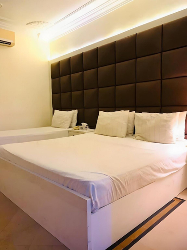 Bedroom 5, SEAVIEW COTTAGE, Karachi