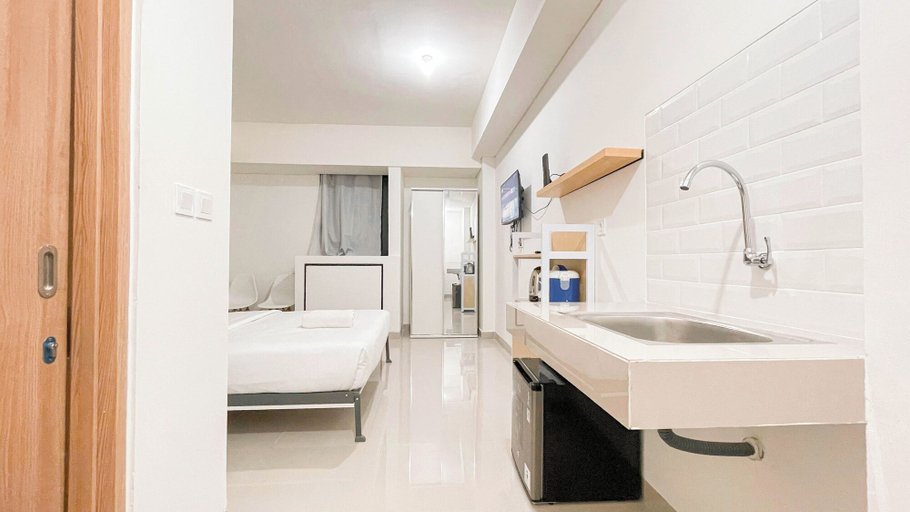Room 2, Simple Look Studio (No Kitchen) Near Unhas Bandaraya - Tallasa City Makassar Apartment, Makassar