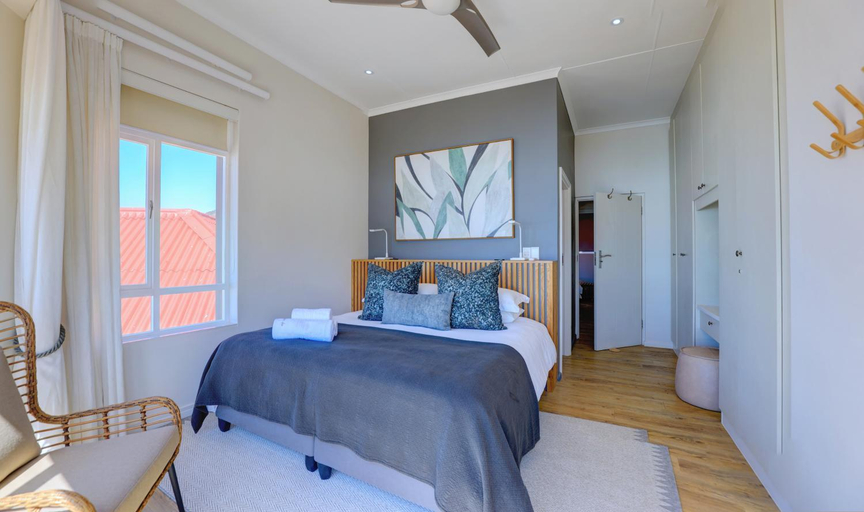 Bedroom 2, Oppiesee Self Catering Apartments, Eden