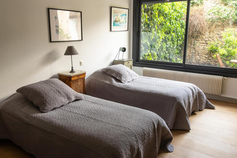Bedroom 2, Au 16 Place Saint Louis, Loir-et-Cher